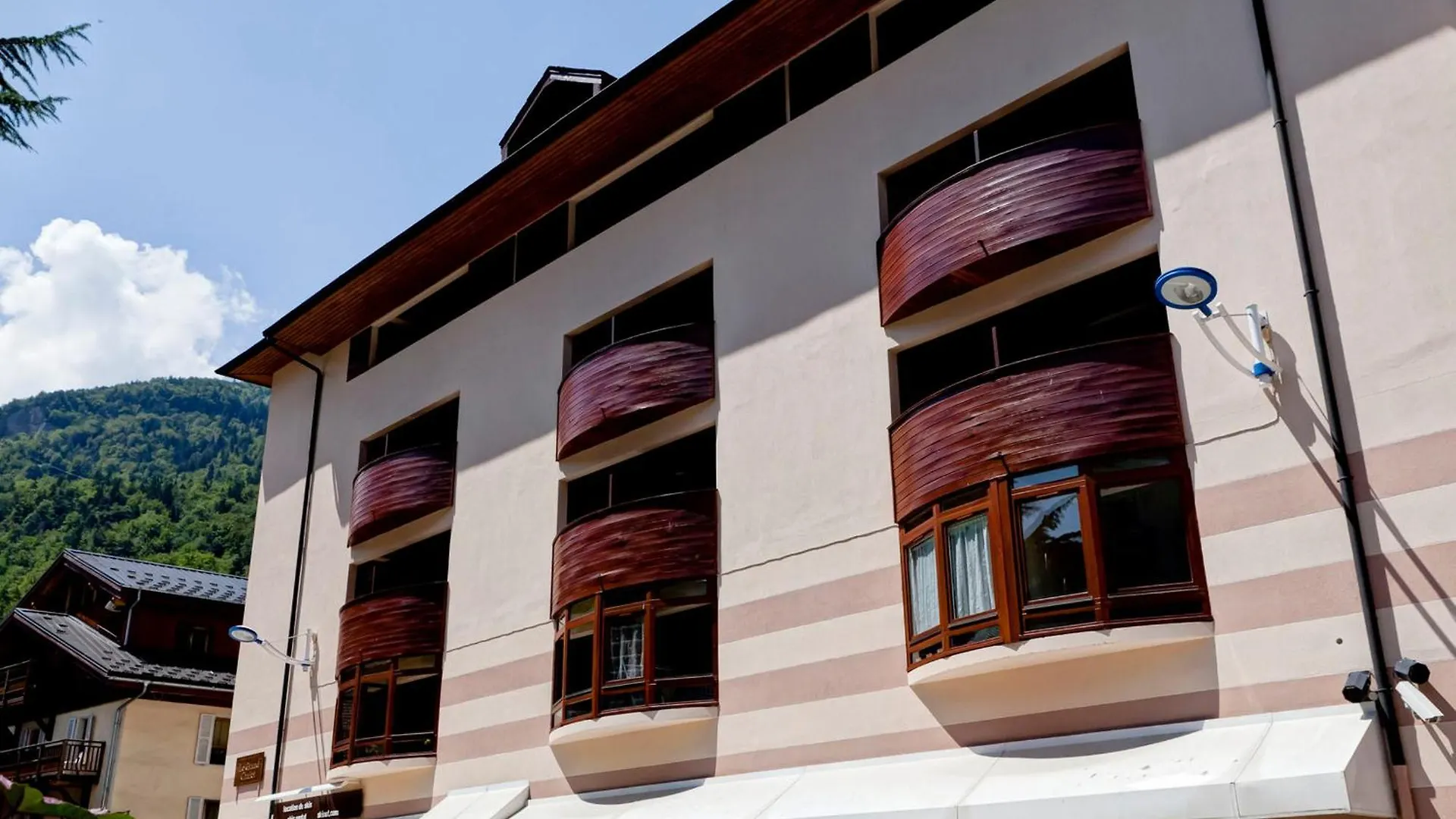 Studio 2* Avec Balcon, Parking Et Wi-Fi Au Coeur De Brides-Les-Bains, Proche Telecabine Olympe - Fr-1-512-81 Brides-les-Bains