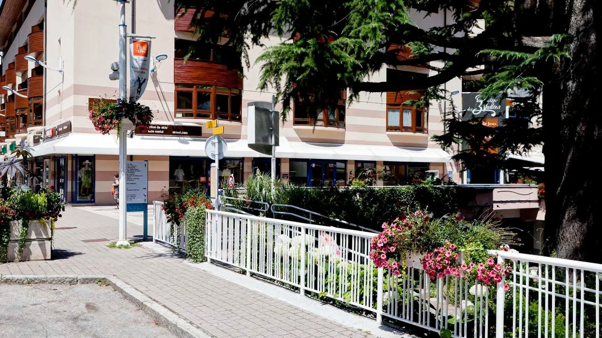 Studio 2* Avec Balcon, Parking Et Wi-Fi Au Coeur De Brides-Les-Bains, Proche Telecabine Olympe - Fr-1-512-81 0*, Brides-les-Bains