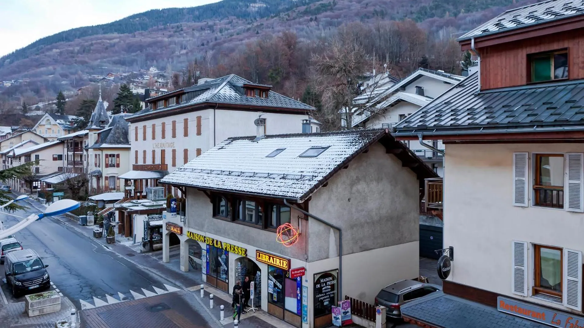 Studio 2* Avec Balcon, Parking Et Wi-Fi Au Coeur De Brides-Les-Bains, Proche Telecabine Olympe - Fr-1-512-81